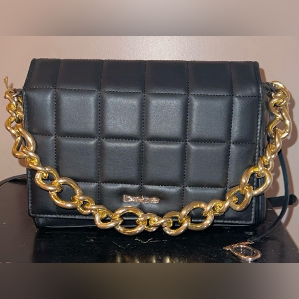 Bebe Quilted Chain Crossbody/Shoulderbag